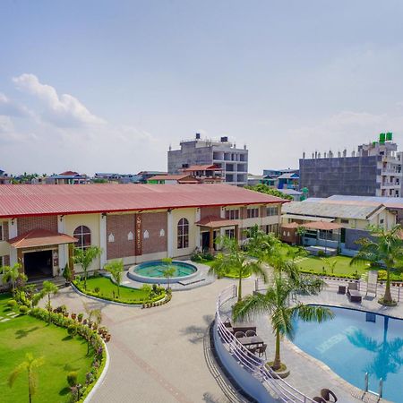 Chitwan Mid Town Resort Bharatpur  外观 照片